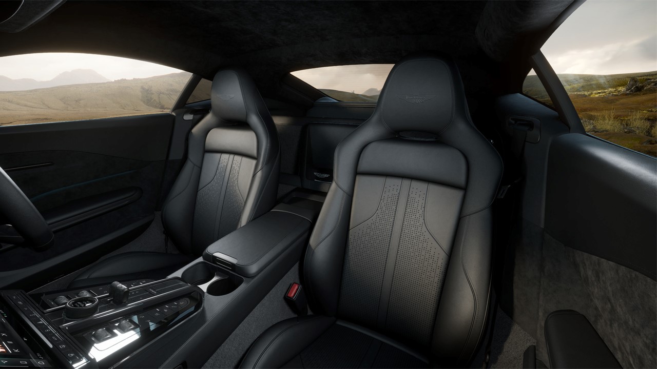 08 New Generation Vantage Titanium Silver (Q-Special) RHD　※MY26スライダー画像