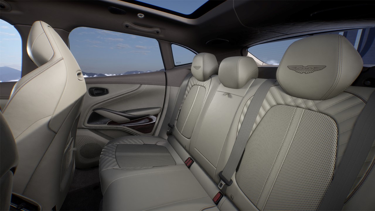 12 DBX707 Ultramarine Black RHDスライダー画像