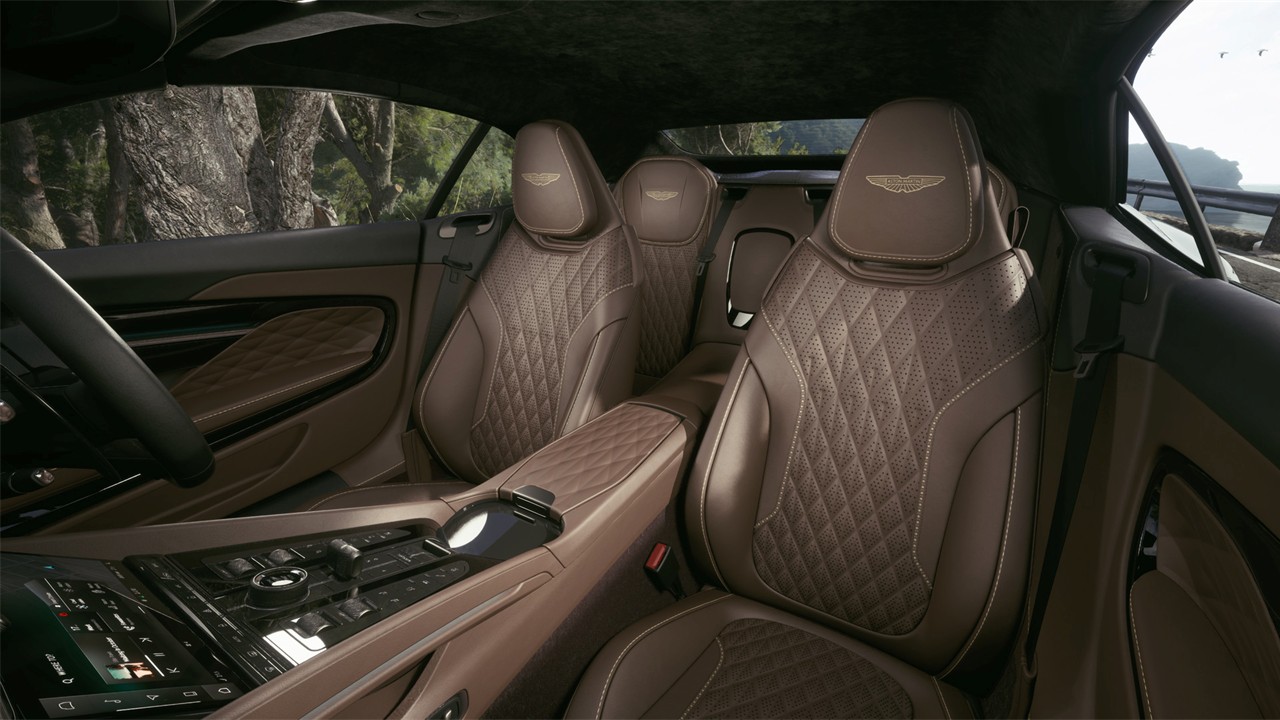 011　DB12 Volante Casino Royale RHDスライダー画像