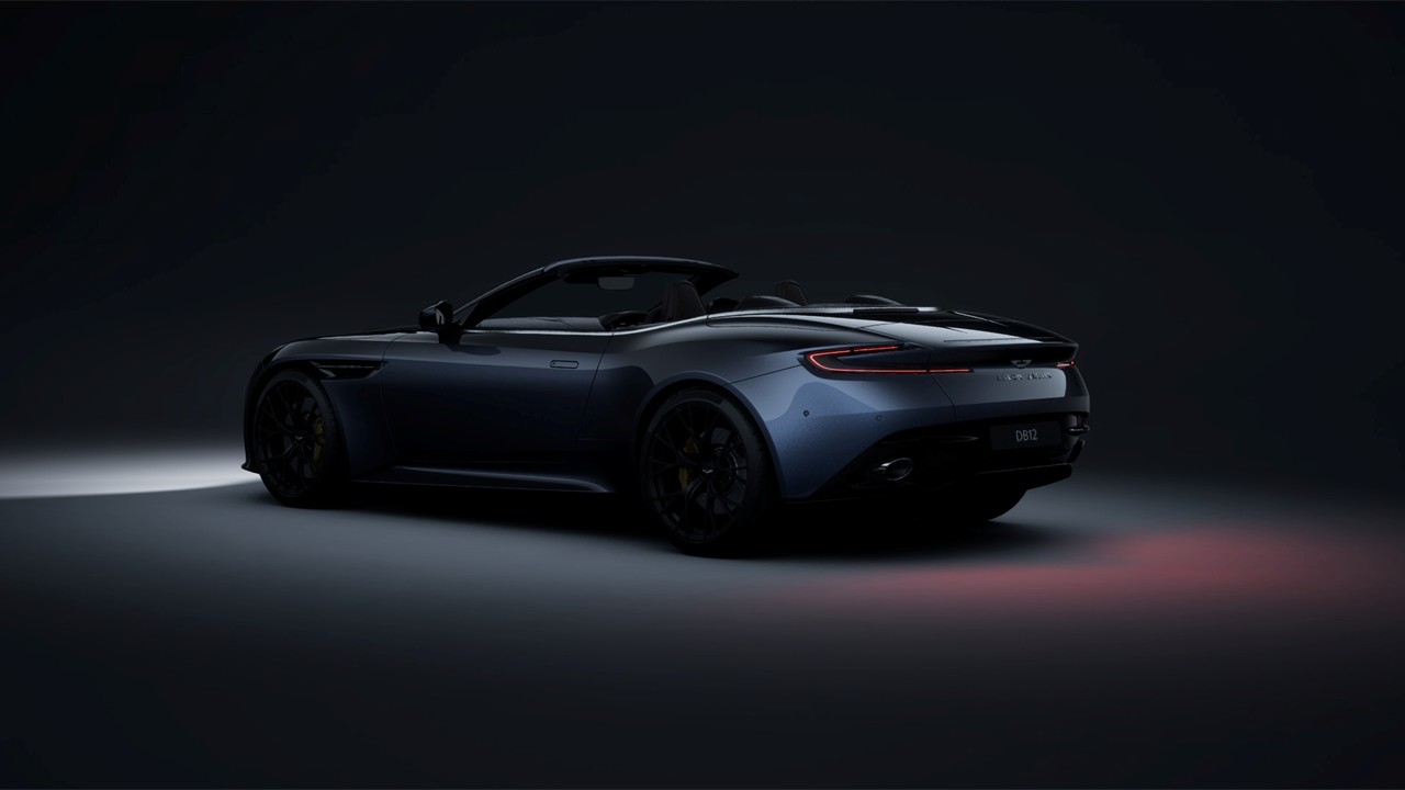 011　DB12 Volante Casino Royale RHDスライダー画像