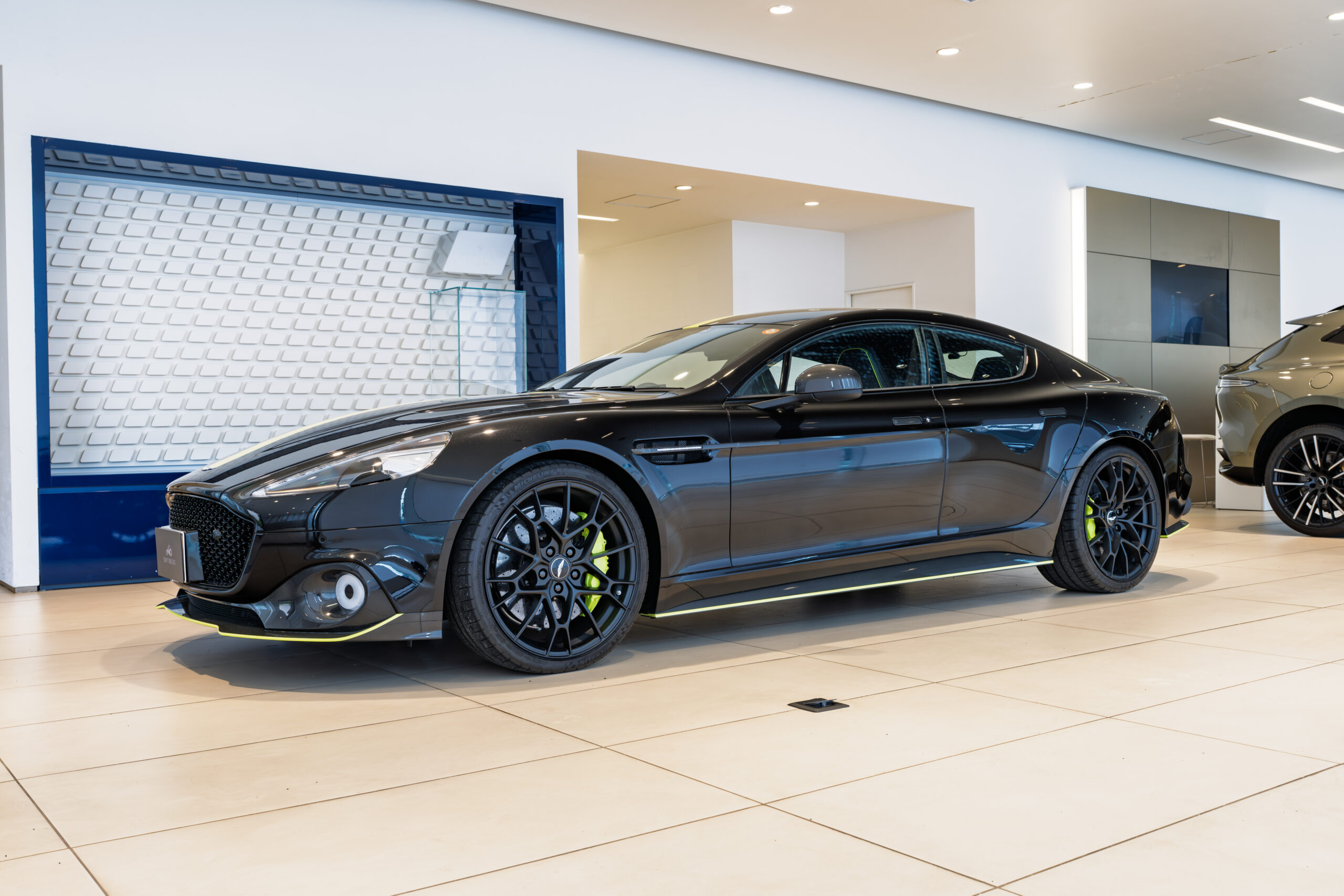 世界限定210台 ラピードAMR オニキスブラック タッチトロニック3 右H