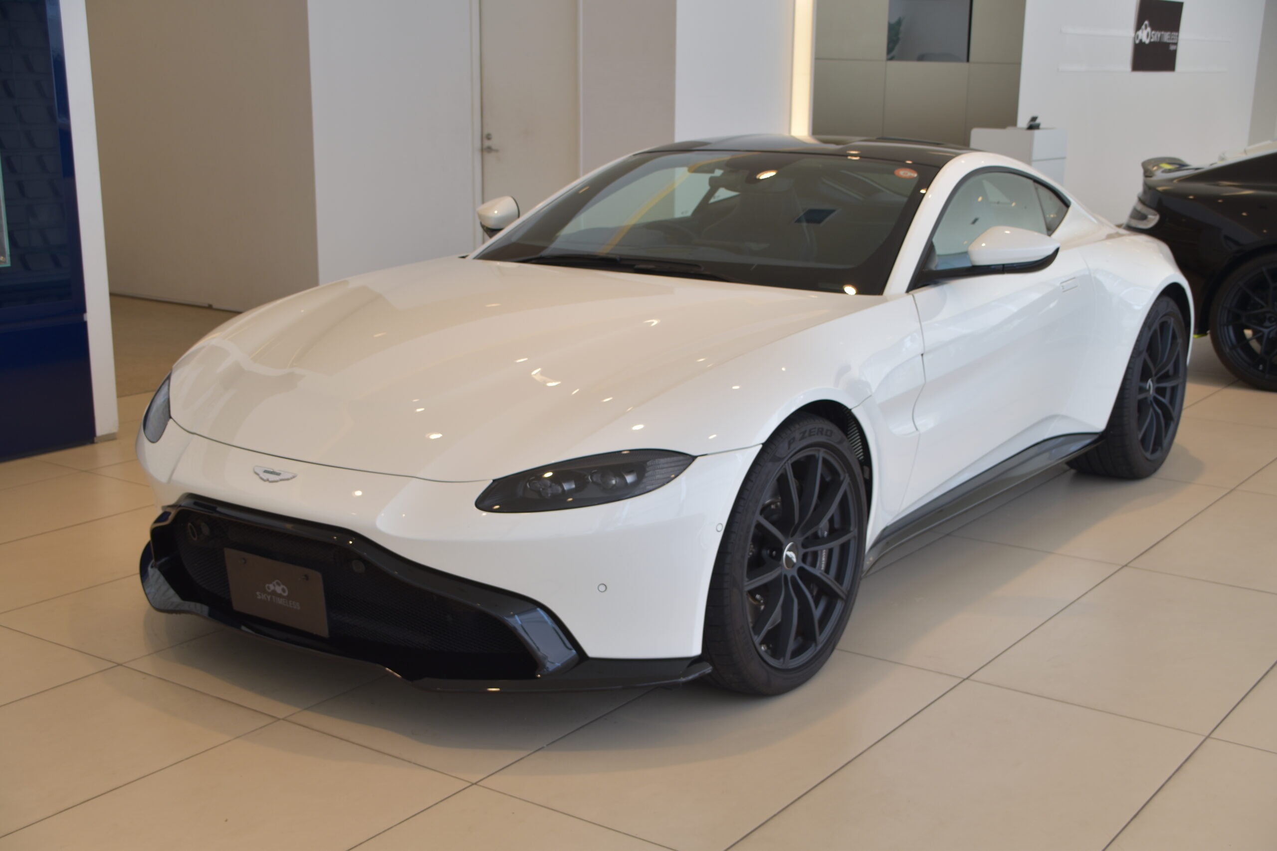 ASTON MARTIN アーカイブ | SKY GROUP アストンマーティン