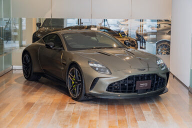 新型Vantage チタニウムグレー 右H