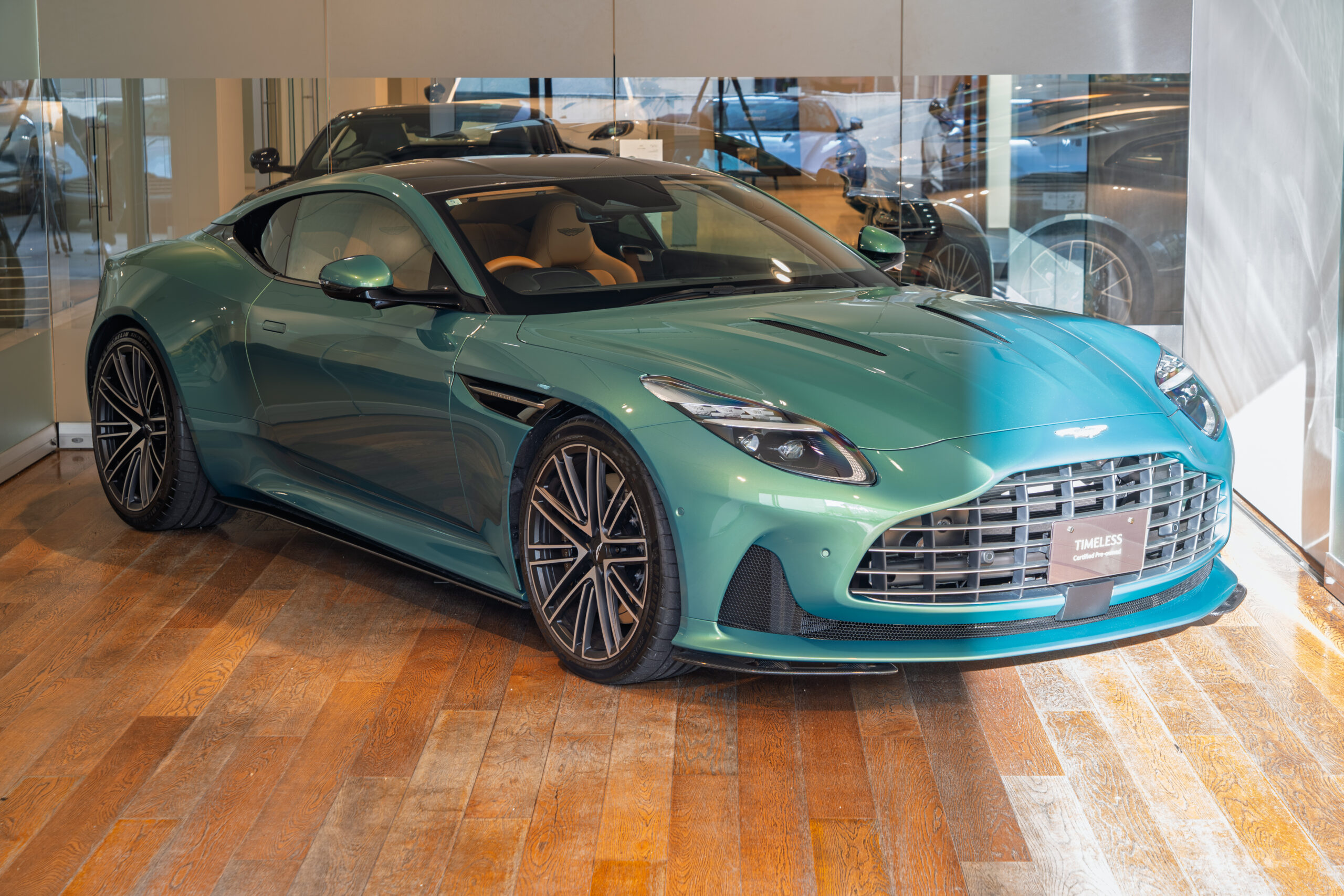 DB12 イリディセントエメラルド 右H