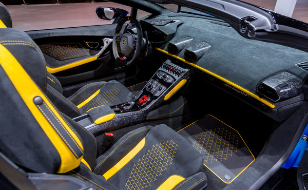 Lamborghini Huracán Performante Spyder Weekend -Special Exhibition
