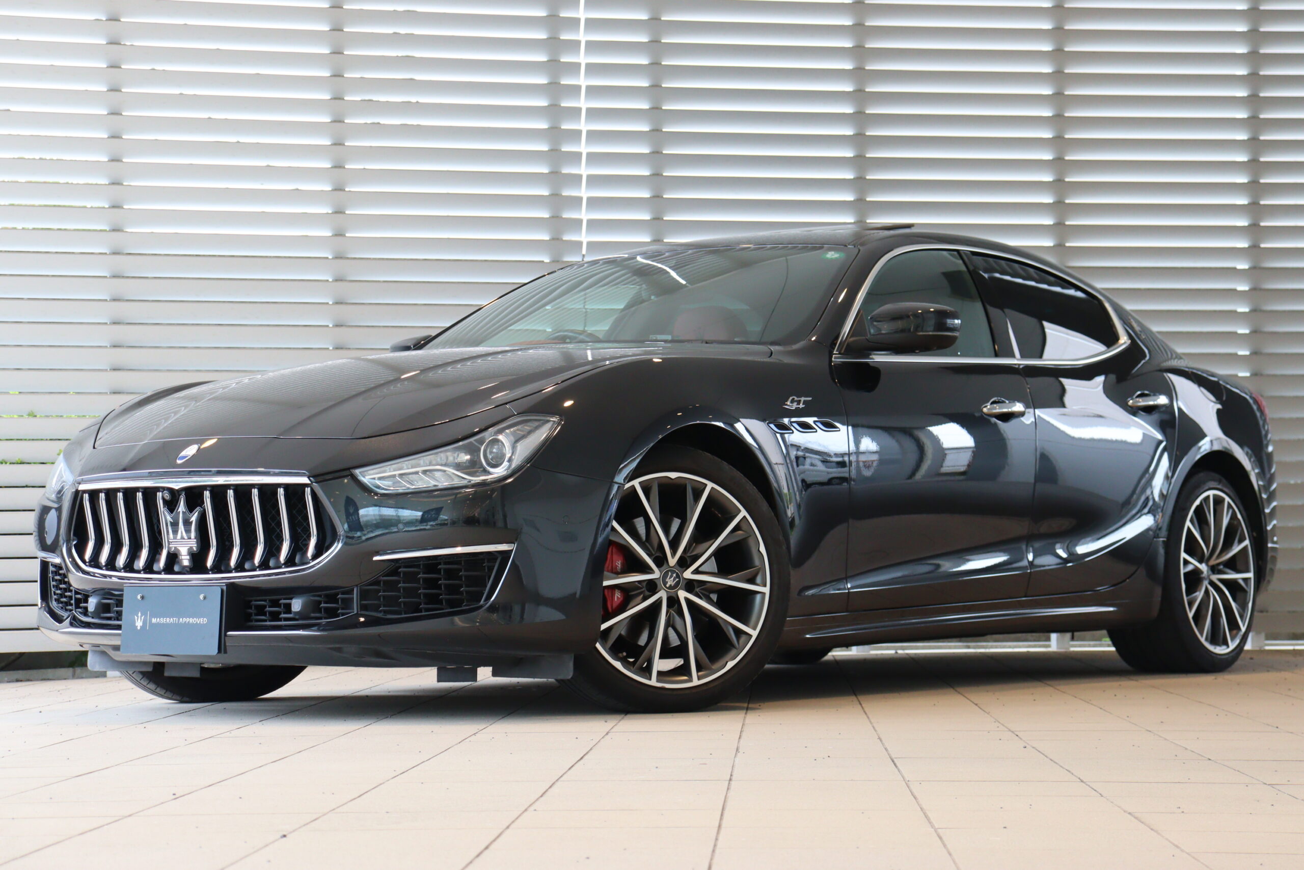 2022年 Ghibli GT 右H　4638