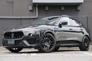 2022年 Levante GT Nero Infinito 右H　2338