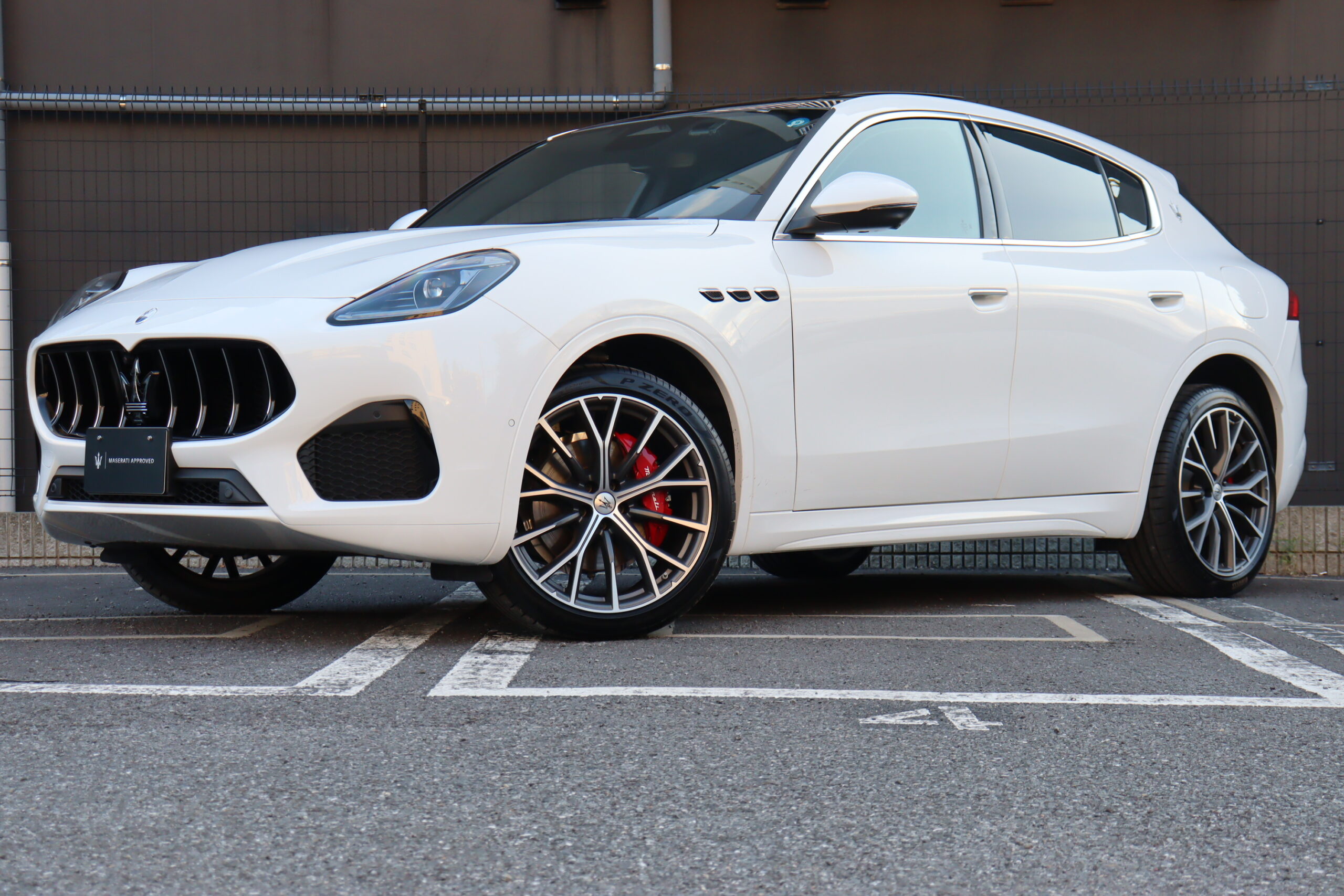 2026年 Grecale GT 右H　6151