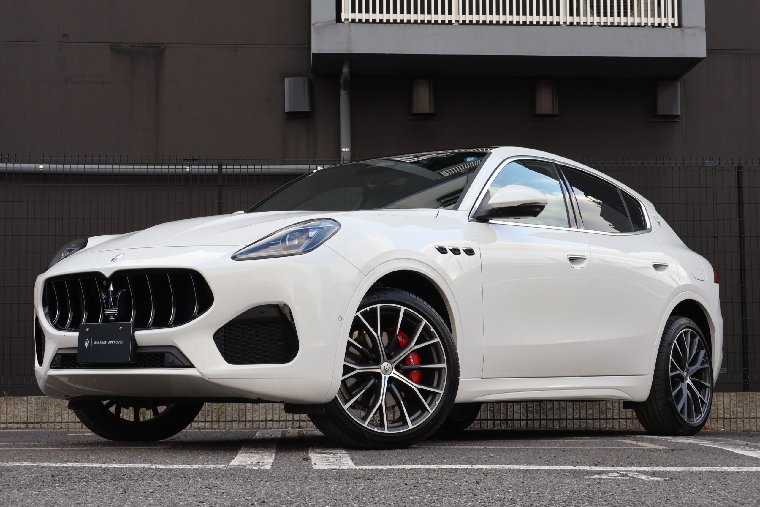 Maserati Grecale GT 右H　7616