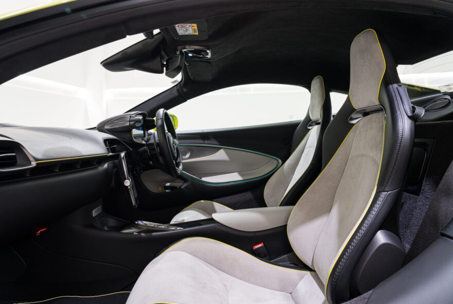 【大幅値下げ】Arran アラン エクサイズマン スマグラー ファイナル ARTURA Coupe Flux Green RHD | 【マクラーレン麻布・横浜】McLaren