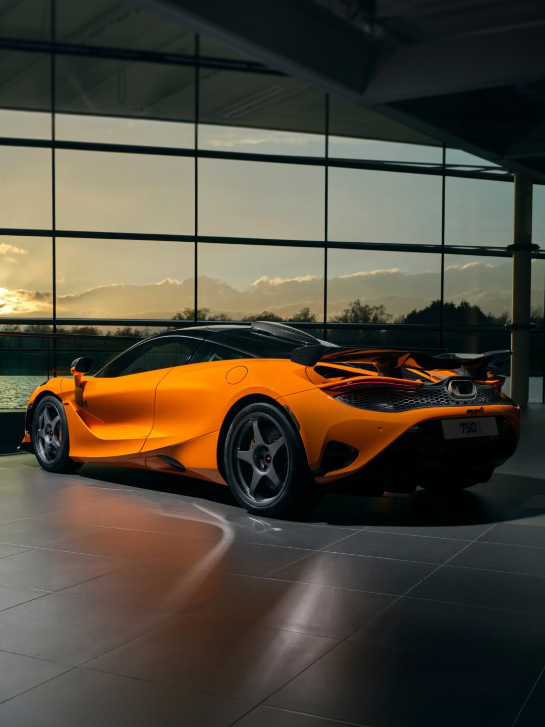 お知らせ | 【マクラーレン麻布】McLaren 正規ディーラー｜SKY GROUP