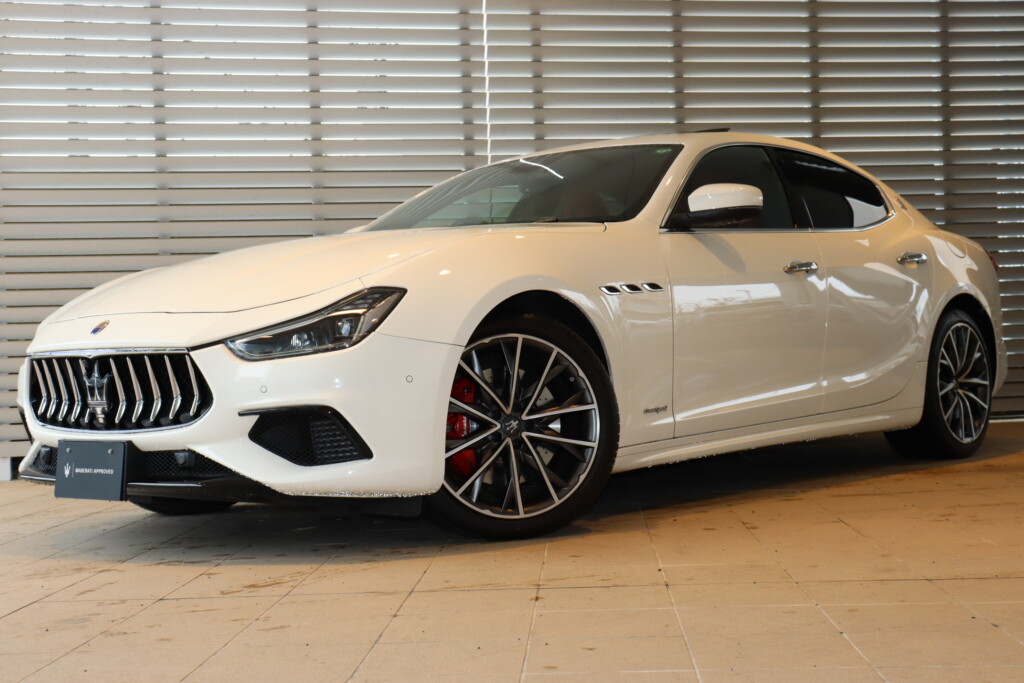 Maserati Ghibli S Gran Sport　右H
