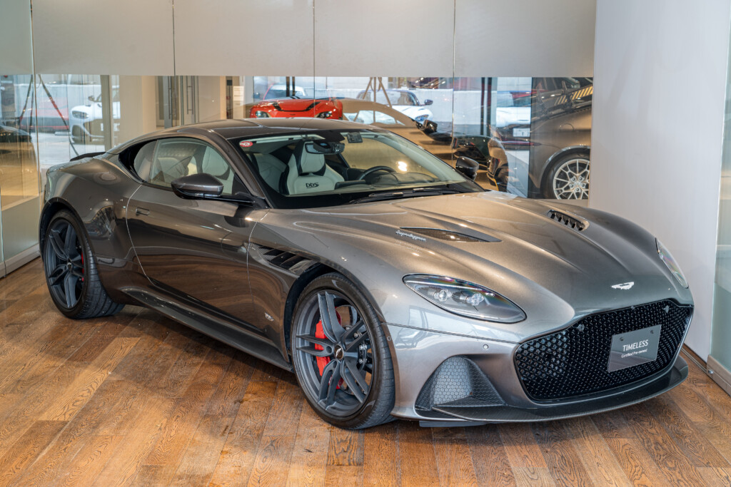 DBS Superleggera マグネティックシルバー 左H