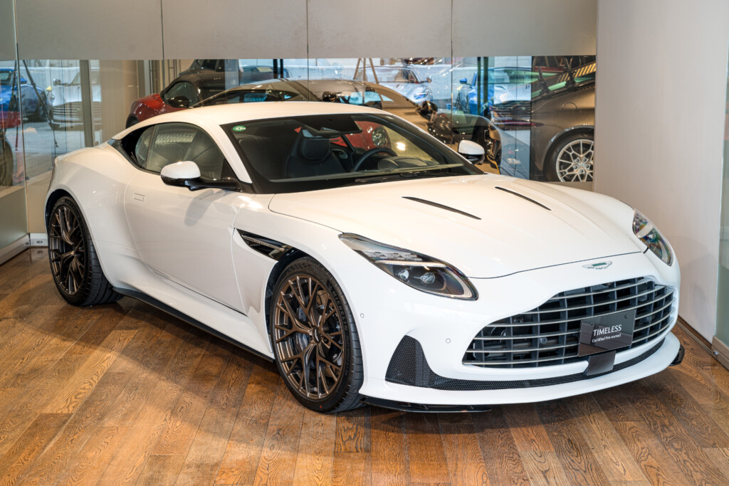 DB12 ルナーホワイト 左H