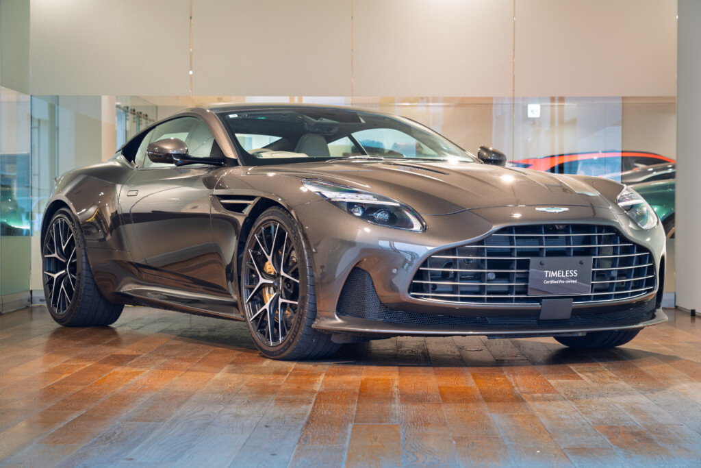 DB12 Coupe カンバーランドグレー 右H