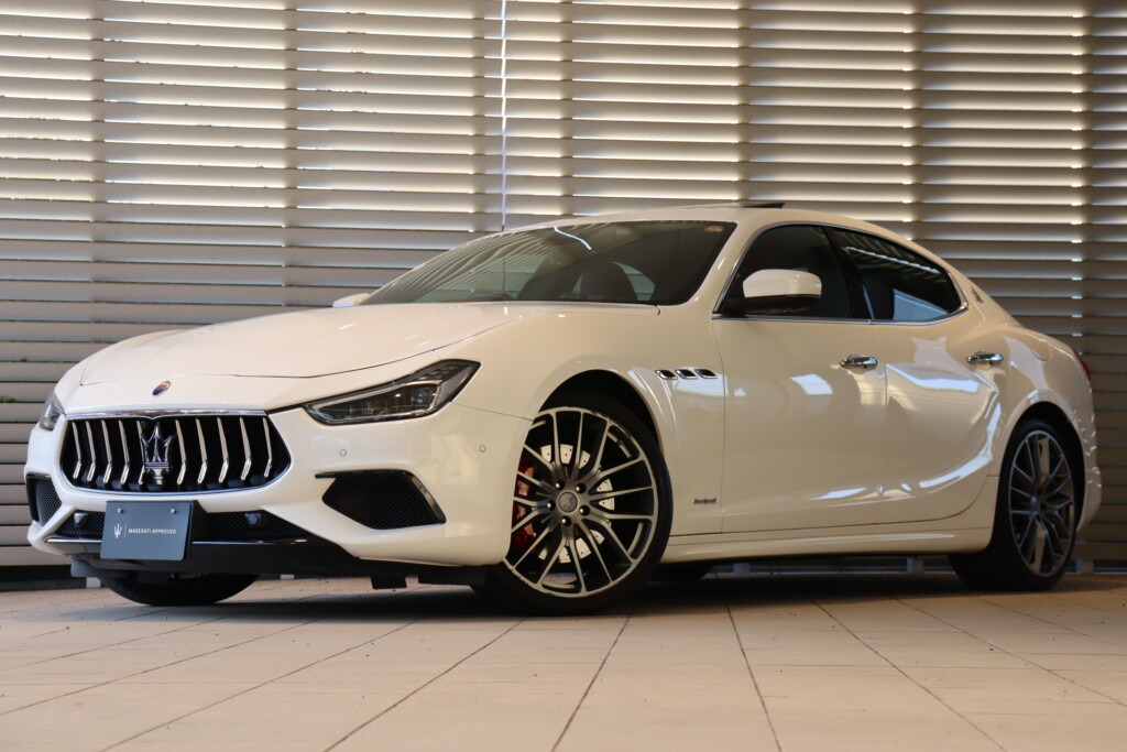 Maserati Ghibli GranSport 右H　0275