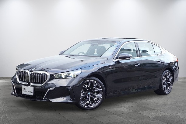 BMW　525LiエクスクルーシブMスポーツ　ACC　全周囲モニター　Bowers ＆ Wilkinsスピーカー　497