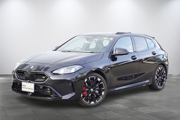 BMW　M135xドライブ 4WD　ACC　トップビュー　Harman Kardonスピーカー　ヘッドアップD　電動シート・Rゲート　954