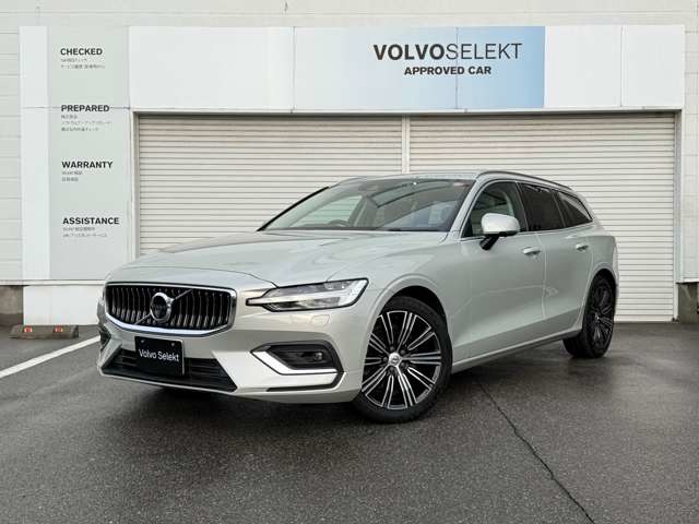 ボルボ　V60　T5インスクリプション　（124）