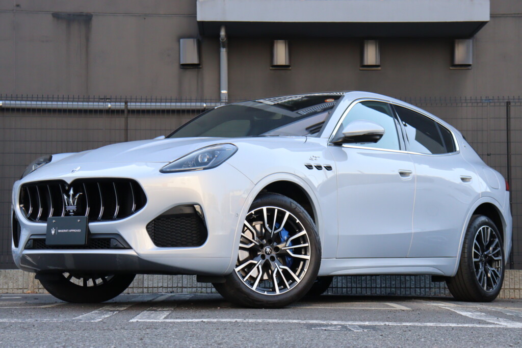 Maserati Grecale GT 右H　2300