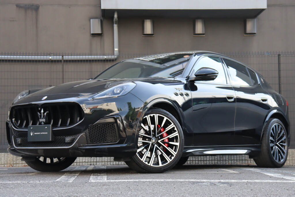 Maserati Grecale Trofeo 右H　0212