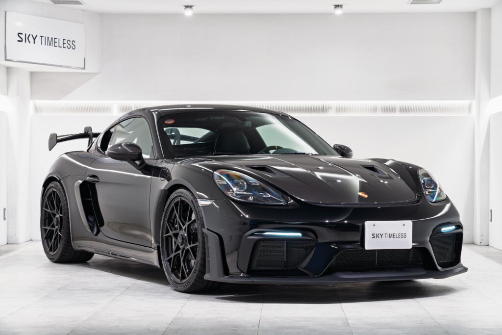 Porsche Cayman GT4 RS