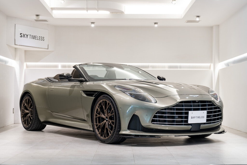 AstonMartin DB12 Volante