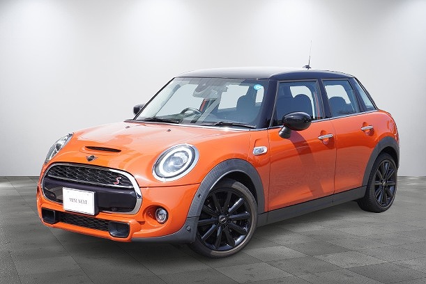 MINI　クーパーS 5ドアDCT　946