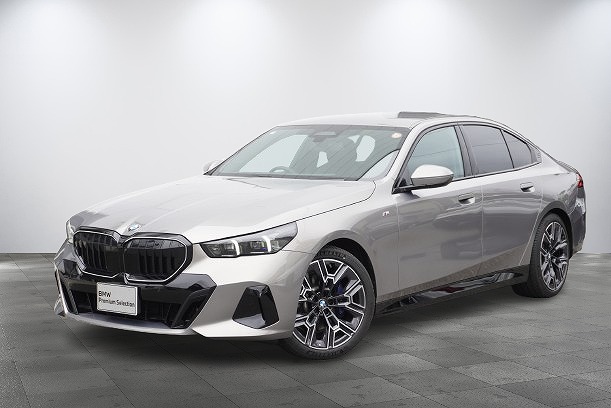 BMW　523i Mスポーツ　429