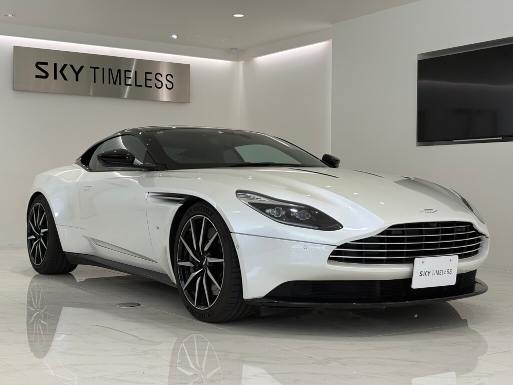 Aston Martin DB11 5.2