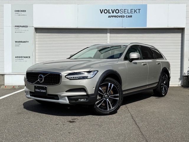 ボルボ　V90クロスカントリー　T5 AWDサマム 4WD 　（373）