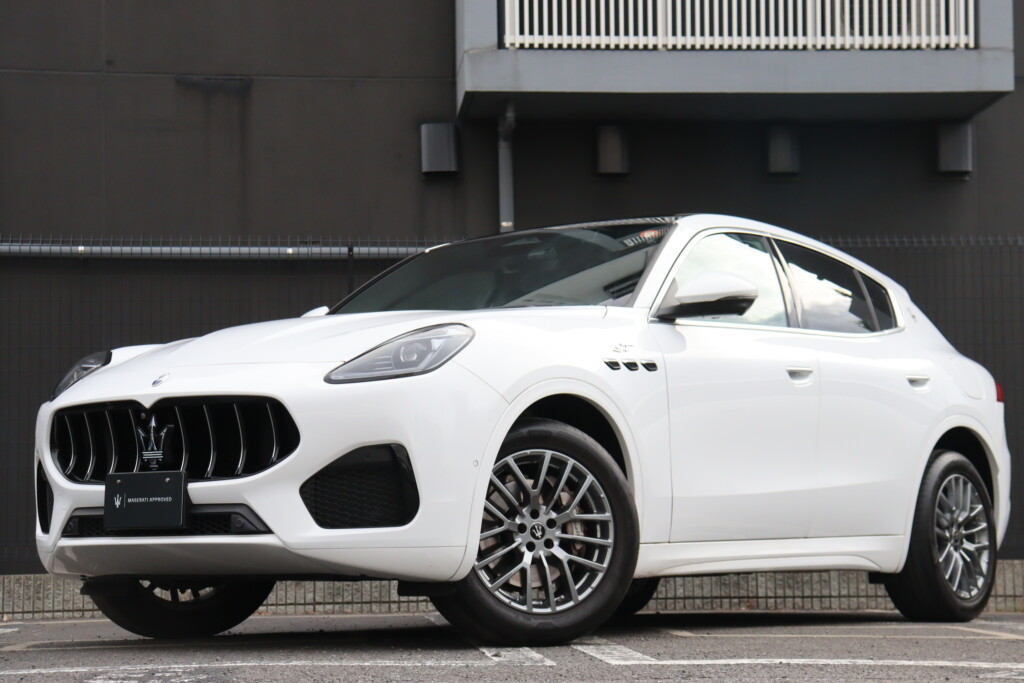 Maserati Grecale GT 右H　8875