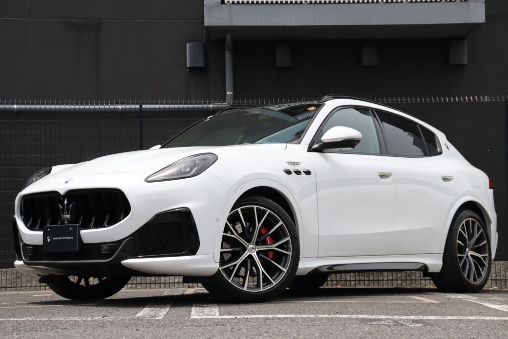 Maserati Grecale Trofeo 右H　7761