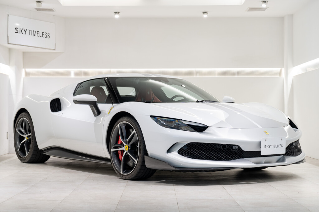 【未使用 美品】Ferrari(フェラーリ)ペーパーウェイト　サイン刻印入り フェラーリ | 輸入車・外車の中古車販売 SKY GROUP / スカイグループ