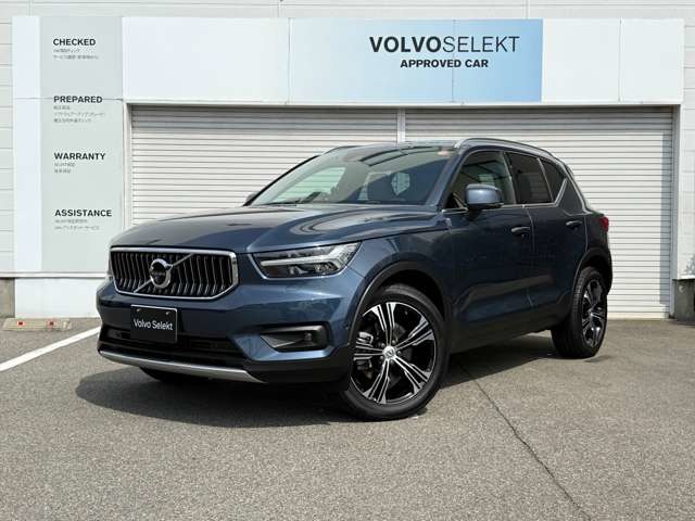 ボルボ　XC40　T4 AWDインスクリプション 4WD（979）