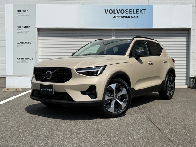 ボルボ　XC40　ウルトラB4 AWD ダークエディション4WD　（726）