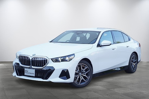 BMW　523d xドライブMスポーツ 4WD　225