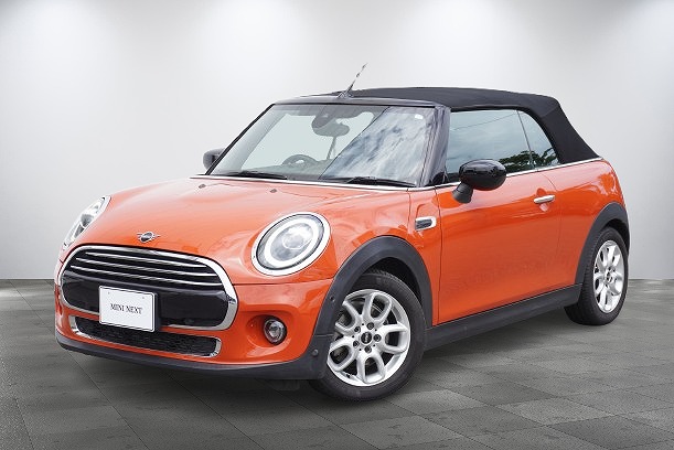 MINI　コンバーチブル　クーパーDCT　215