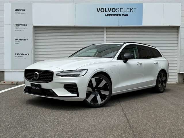 ボルボ　V60　ウルトラT6 AWDプラグインハイブリッド 4WD（081）