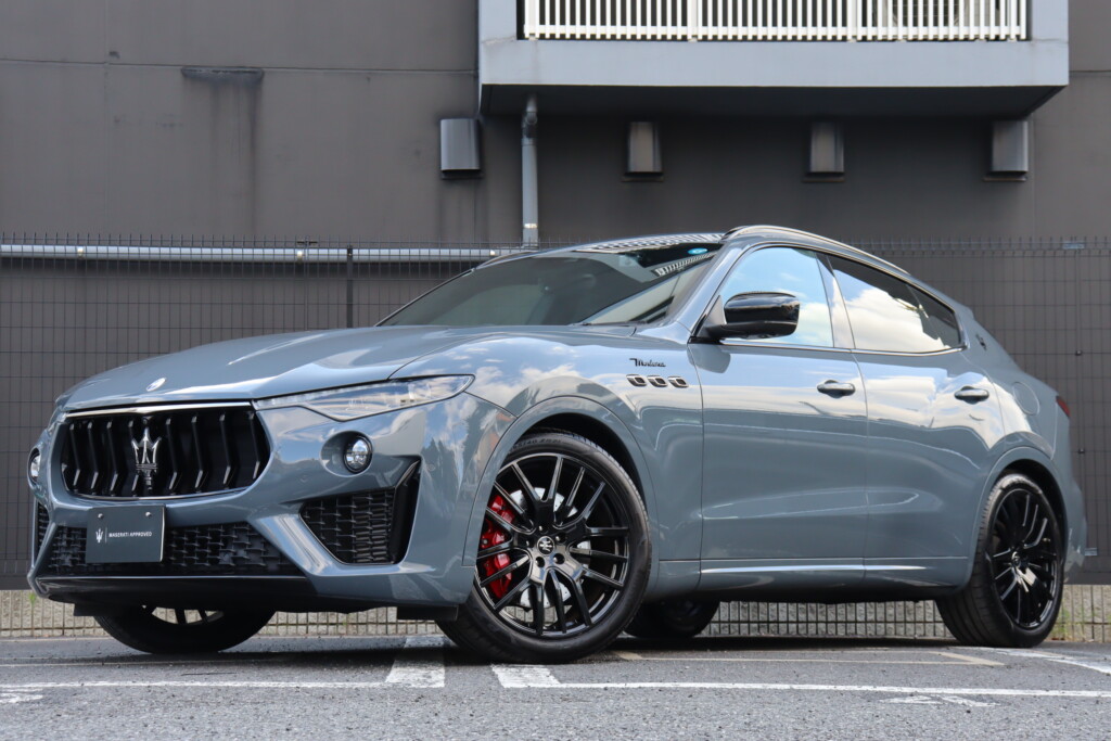 Maserati Levante Modena 右H　9554