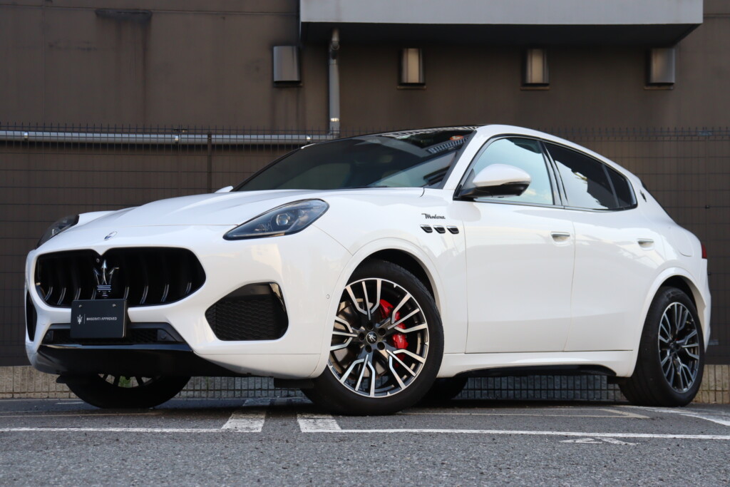 Maserati Grecale Modena 右H　0772