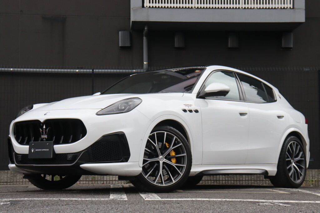 Maserati Grecale Trofeo 右H　9676