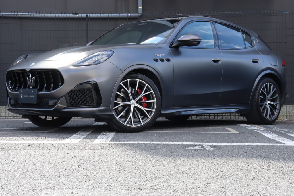 Maserati Grecale Trofeo 左H　2630