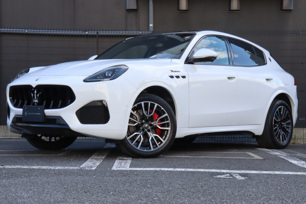 Maserati Grecale Modena 右H　5070