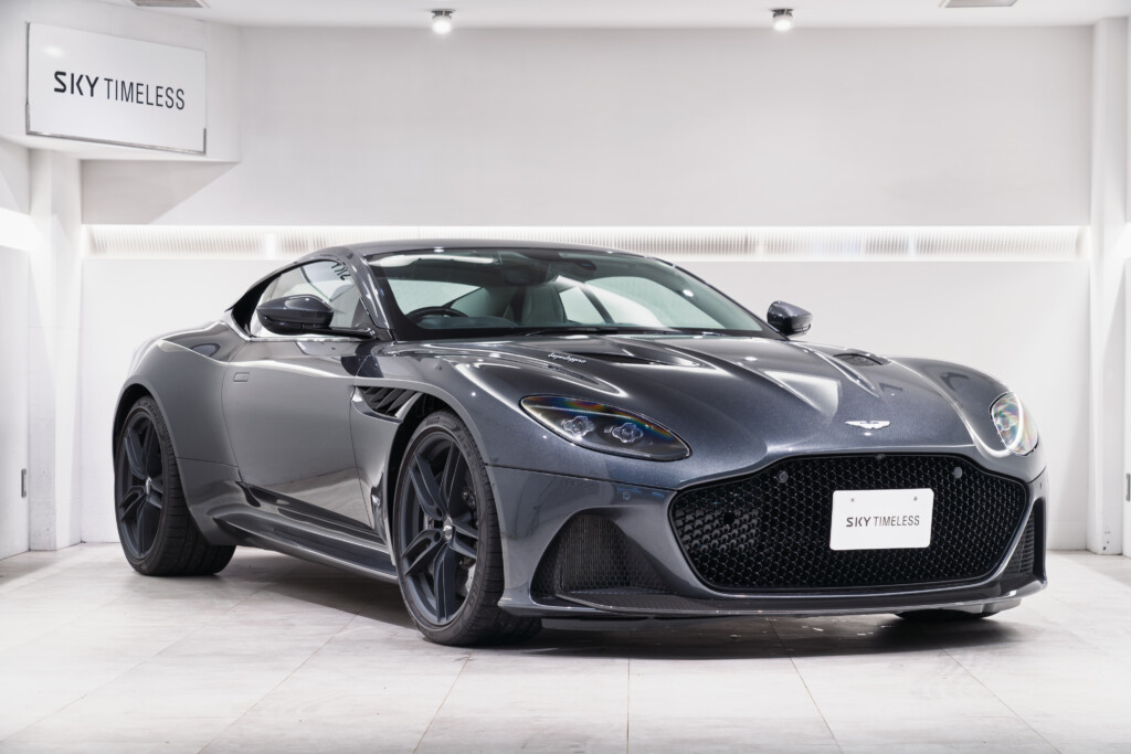 Aston Martin　DBS Superleggera