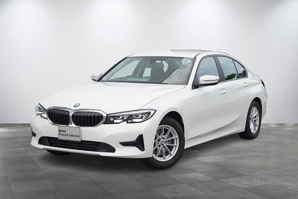 BMW　320i SE　992