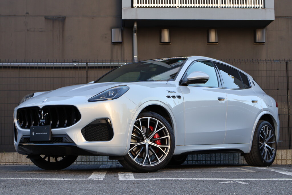 Maserati Grecale Modena 右H　8123