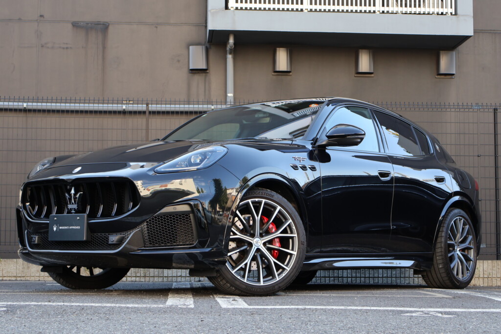 Maserati Grecale Trofeo 右H　0429