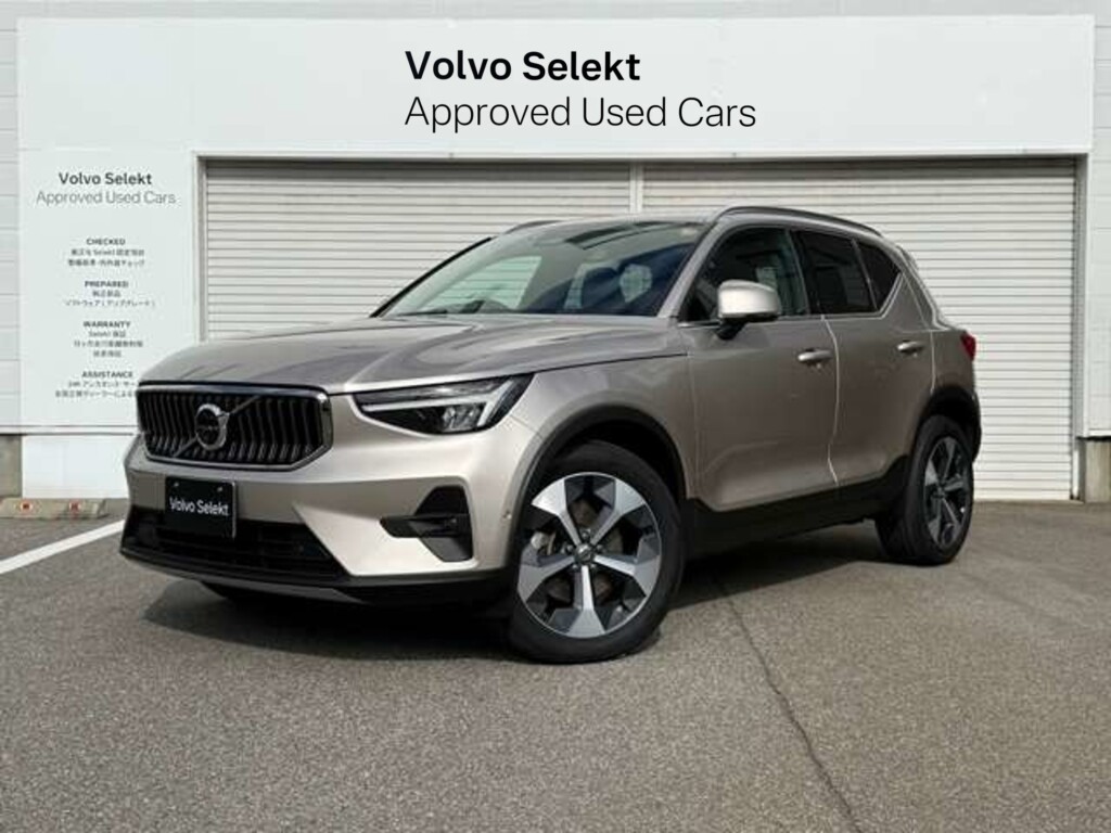 ボルボ　XC40　アルティメットB4 AWD 4WD（598）