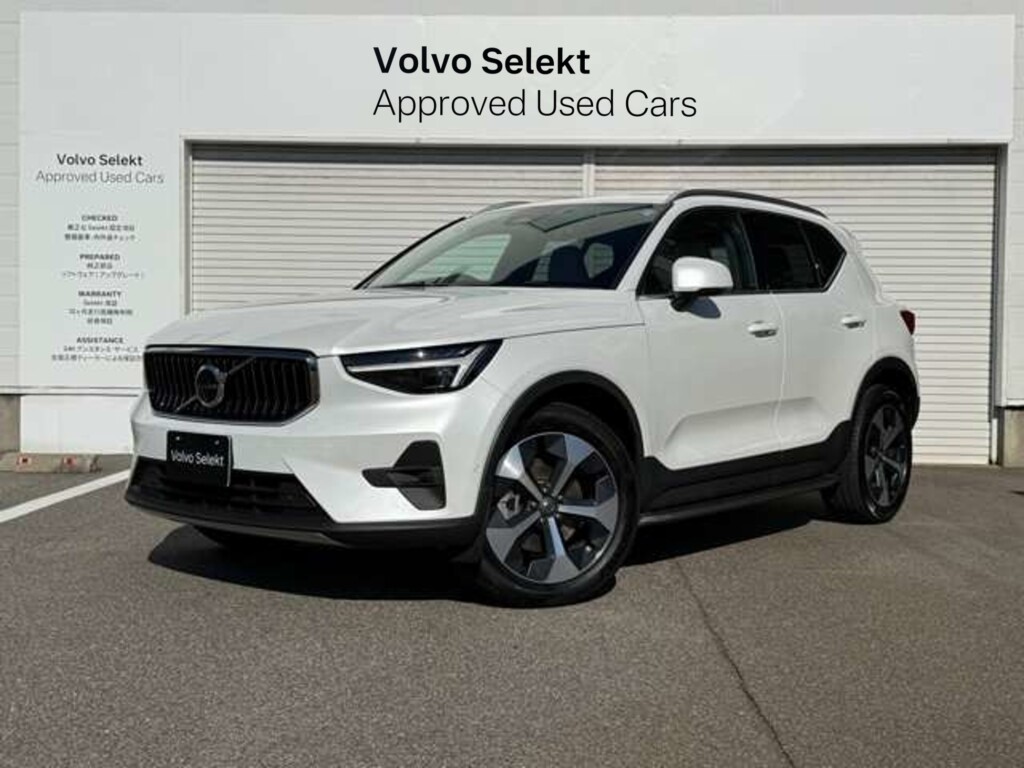 ボルボ　XC40　ウルトラB4 AWD 4WD（493）